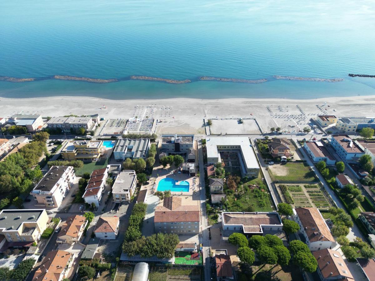 Color Perla Village Bellaria-Igea Marina Buitenkant foto