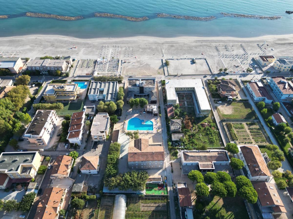 Color Perla Village Bellaria-Igea Marina Buitenkant foto